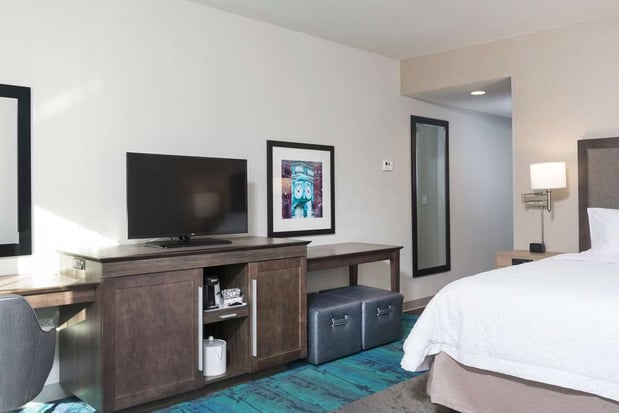 Images Hampton Inn & Suites Chicago Schaumburg