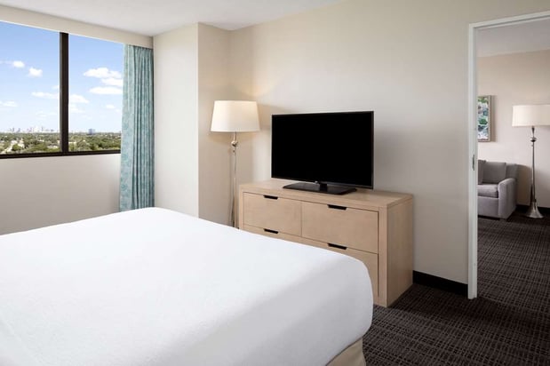 Images Embassy Suites by Hilton Tampa Airport Westshore