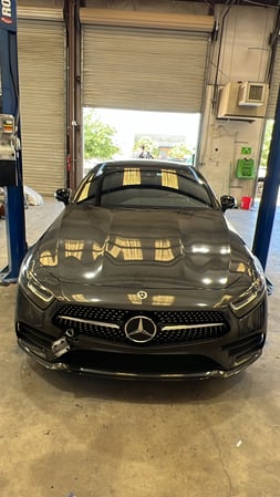 Images Lara’s Auto Glass