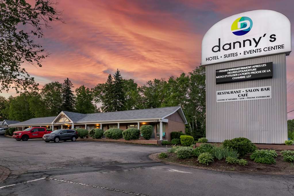 Exterior Dannys Suites, SureStay Collection By Best Western Beresford (506)546-6621
