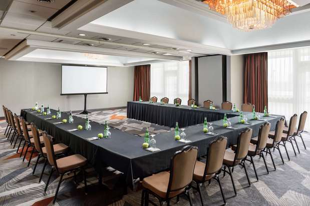 Images DoubleTree by Hilton Hotel Colorado Springs