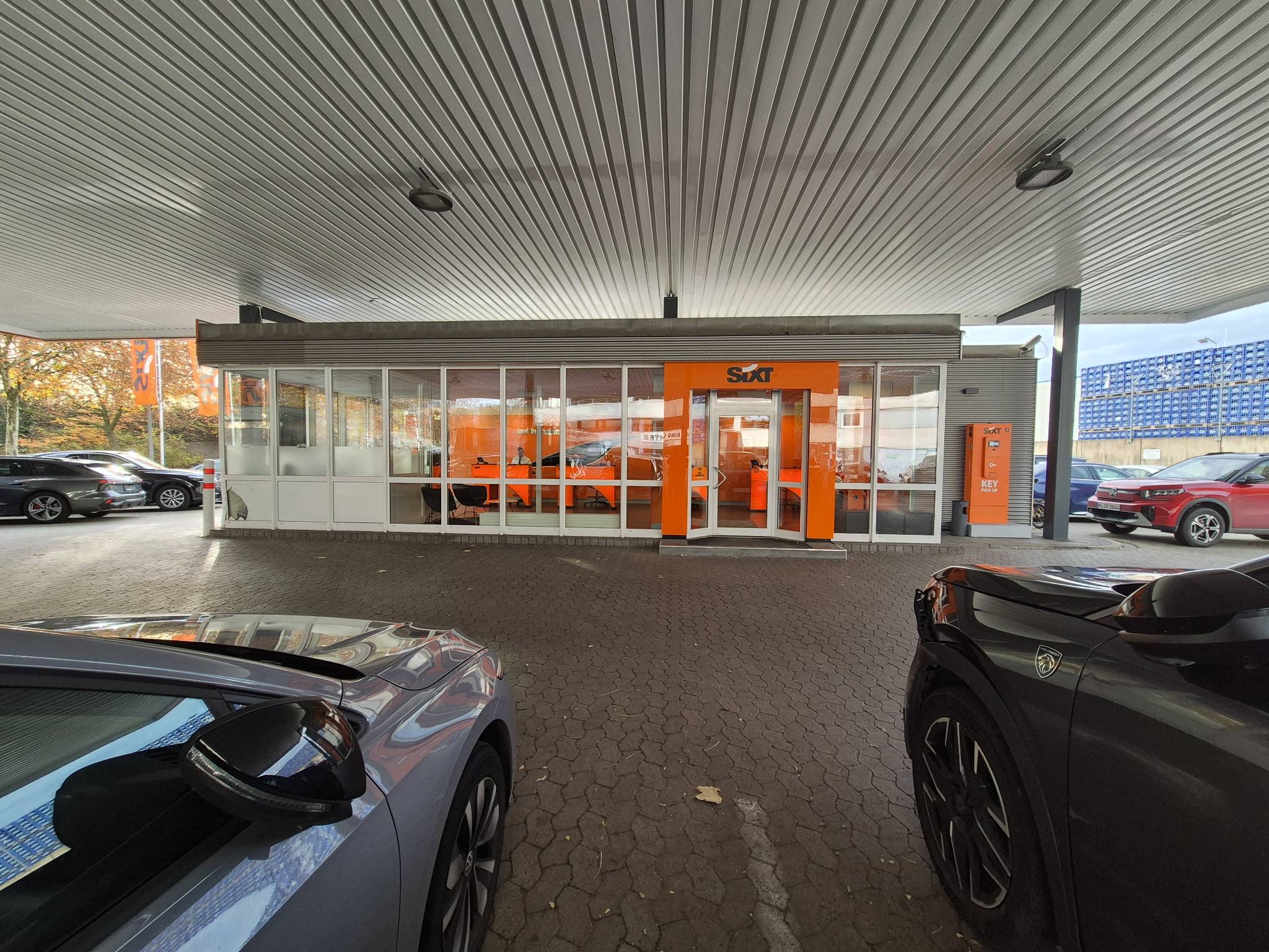 SIXT Autovermietung Braunschweig Süd, Berliner Platz 1B in Braunschweig