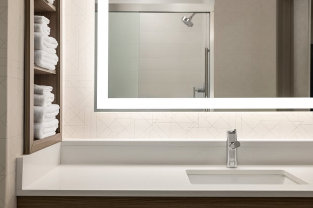 Images Holiday Inn Express Syracuse Airport by IHG