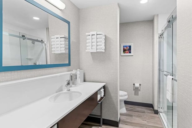 Images Hampton Inn & Suites Farmers Branch Dallas
