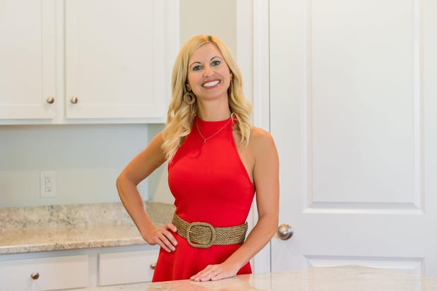 Images Mikki Ramey, REALTOR | Healthy Realty