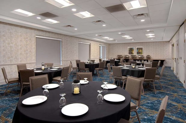 Images Hilton Garden Inn Detroit Metro Airport