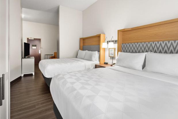 Images Holiday Inn & Suites Bothell by IHG