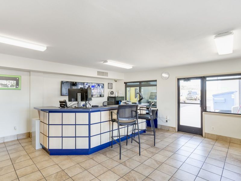 Extra Space Storage Image