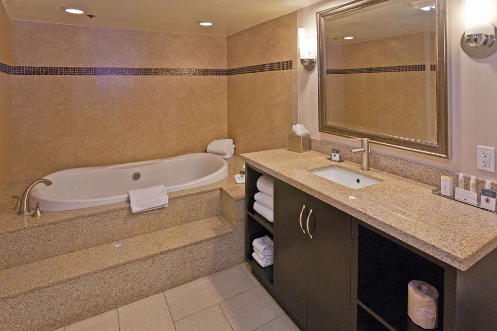 DoubleTree by Hilton Hotel Los Angeles - Rosemead