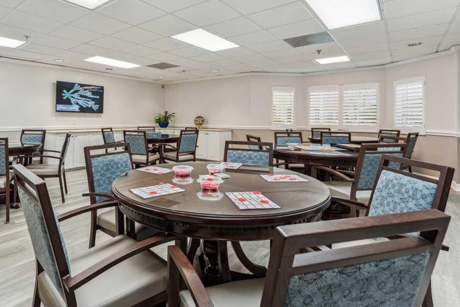 The Palms of Fort Myers community activities room