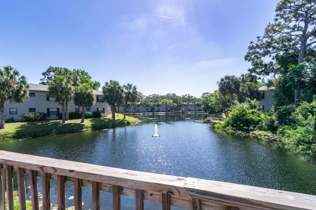 Images Melrose on the Bay Apartment Homes