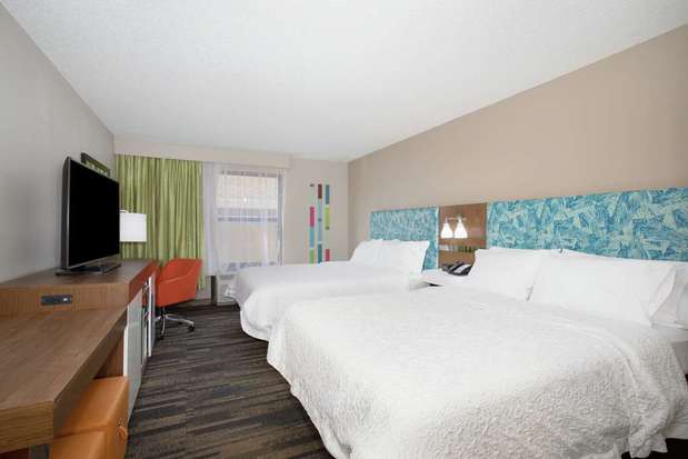 Images Hampton Inn & Suites Kansas City-Merriam