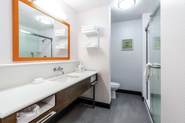 Images Hampton Inn Locust Grove