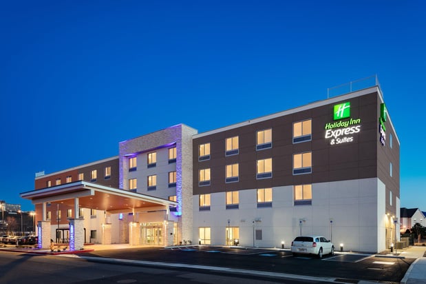 Images Holiday Inn Express & Suites Medford by IHG