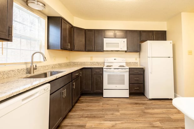 Images Village of Pine Run Apartments & Townhomes*