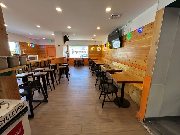 Images Townline Pizzeria Seafood/Harrison's Roast Beef
