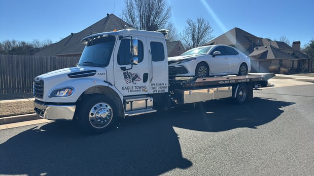 Images Eagle Towing & Recovery