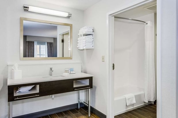Images Hampton Inn & Suites Mobile- Downtown Historic District