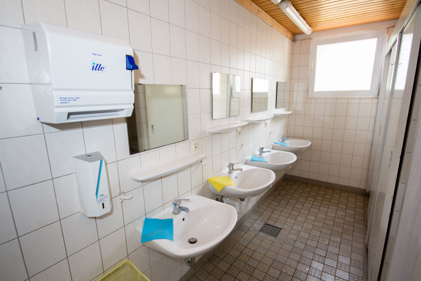 Bild 1 Camping am Deich - Hans-Georg und Christa Hinz in Fehmarn