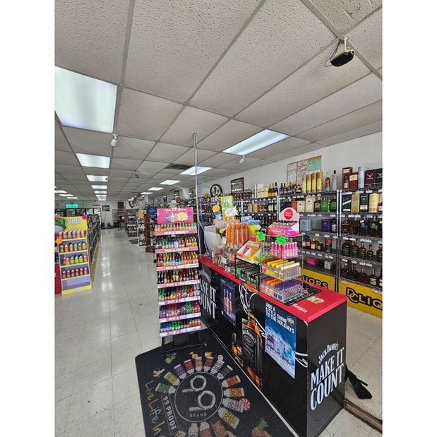 Images DC Liquors - Thousand Oaks