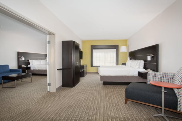 Images Holiday Inn Express & Suites Ft. Collins by IHG