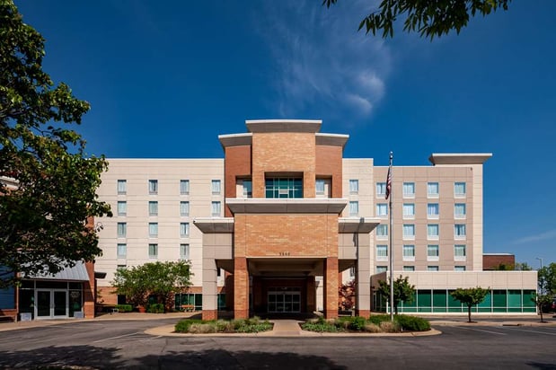 Images Hampton Inn & Suites St. Louis at Forest Park