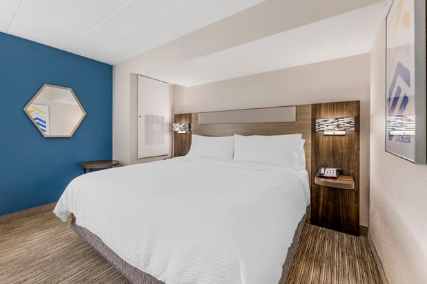 Images Holiday Inn Express Chicago-Downers Grove by IHG