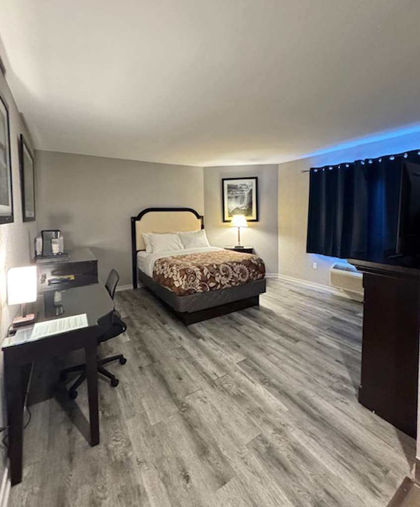 Images Big Bird Inn Wawa, SureStay Collection by Best Western