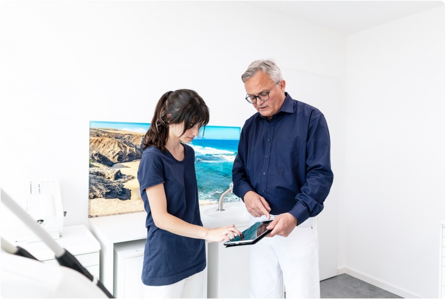 Dr. med. dent. Wolfgang Kirzinger, Uhlandstr. 1 in Weiden