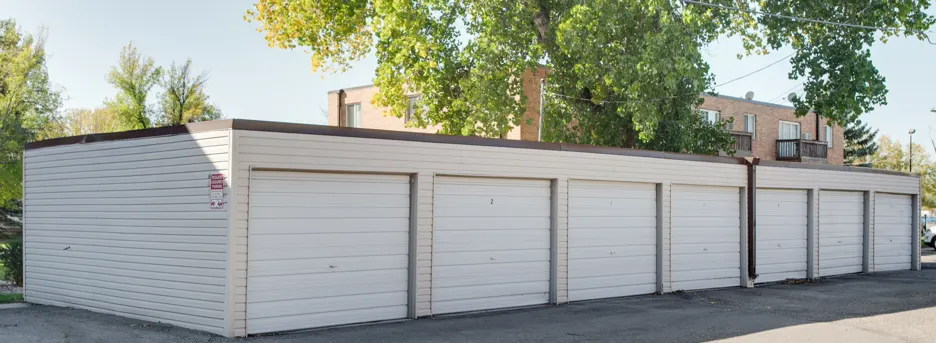 White Garages  Southern Manor Apartments, Grand Forks, ND