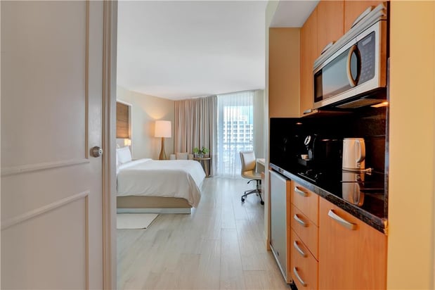 Images Beach House Fort Lauderdale, a Hilton Resort