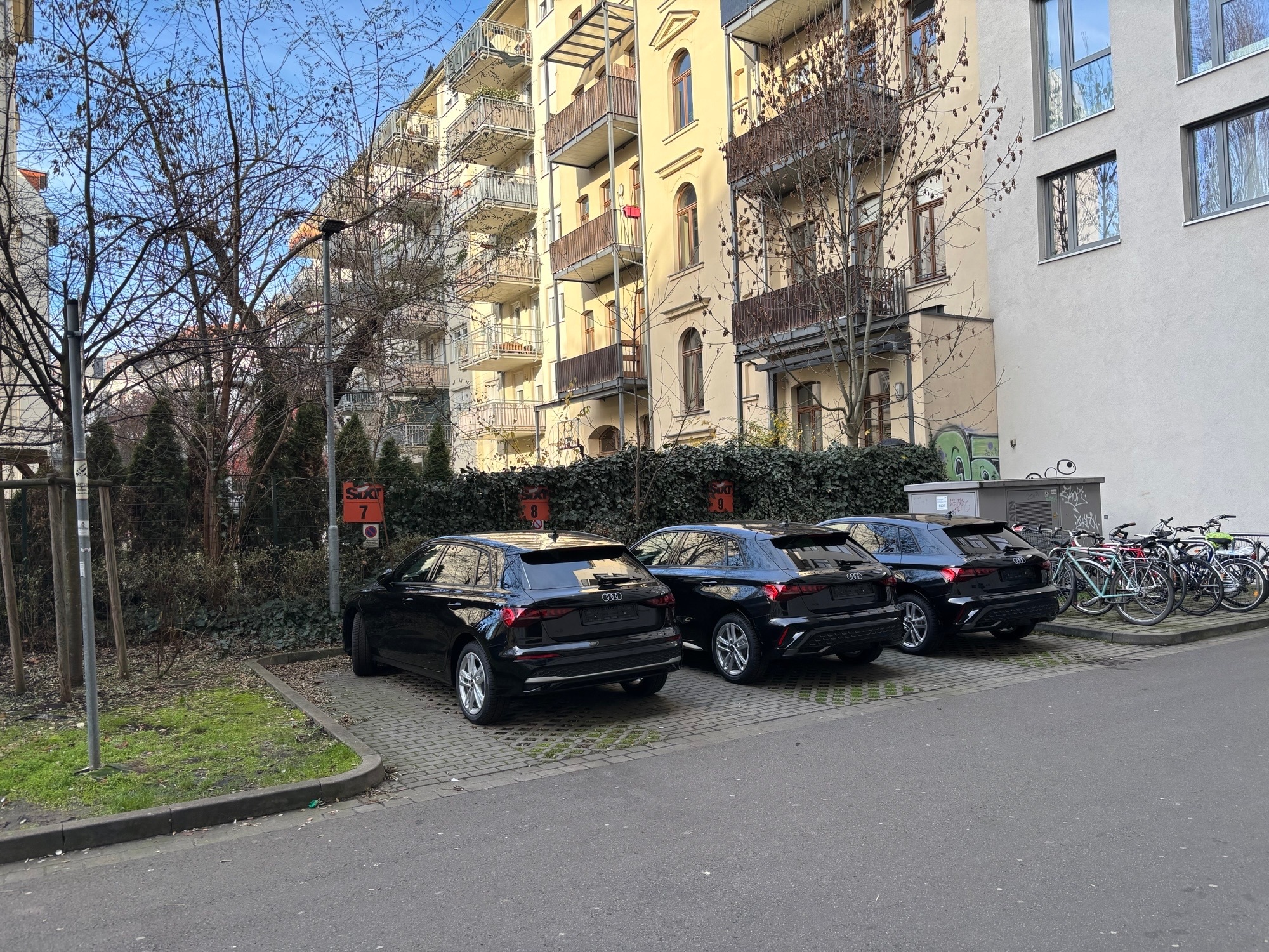 SIXT Autovermietung Leipzig Zentrum/Thomasium, Käthe-Kollwitz-Str. 16-18 in Leipzig