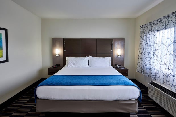 Images Holiday Inn Express & Suites Birmingham South - Pelham by IHG