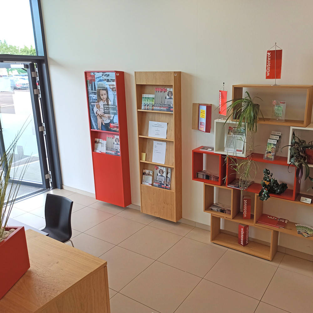 Wüstenrot Zulassungsstelle Industriezeile Linz, Industriezeile 61 in Linz