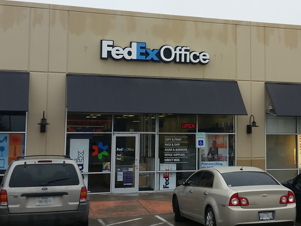Exterior photo of FedEx Office location at 12550 South Fwy\t Print quickly and easily in the self-service area at the FedEx Office location 12550 South Fwy from email, USB, or the cloud\t FedEx Office Print & Go near 12550 South Fwy\t Shipping boxes and packing services available at FedEx Office 12550 South Fwy\t Get banners, signs, posters and prints at FedEx Office 12550 South Fwy\t Full service printing and packing at FedEx Office 12550 South Fwy\t Drop off FedEx packages near 12550 South Fwy\t FedEx shipping near 12550 South Fwy