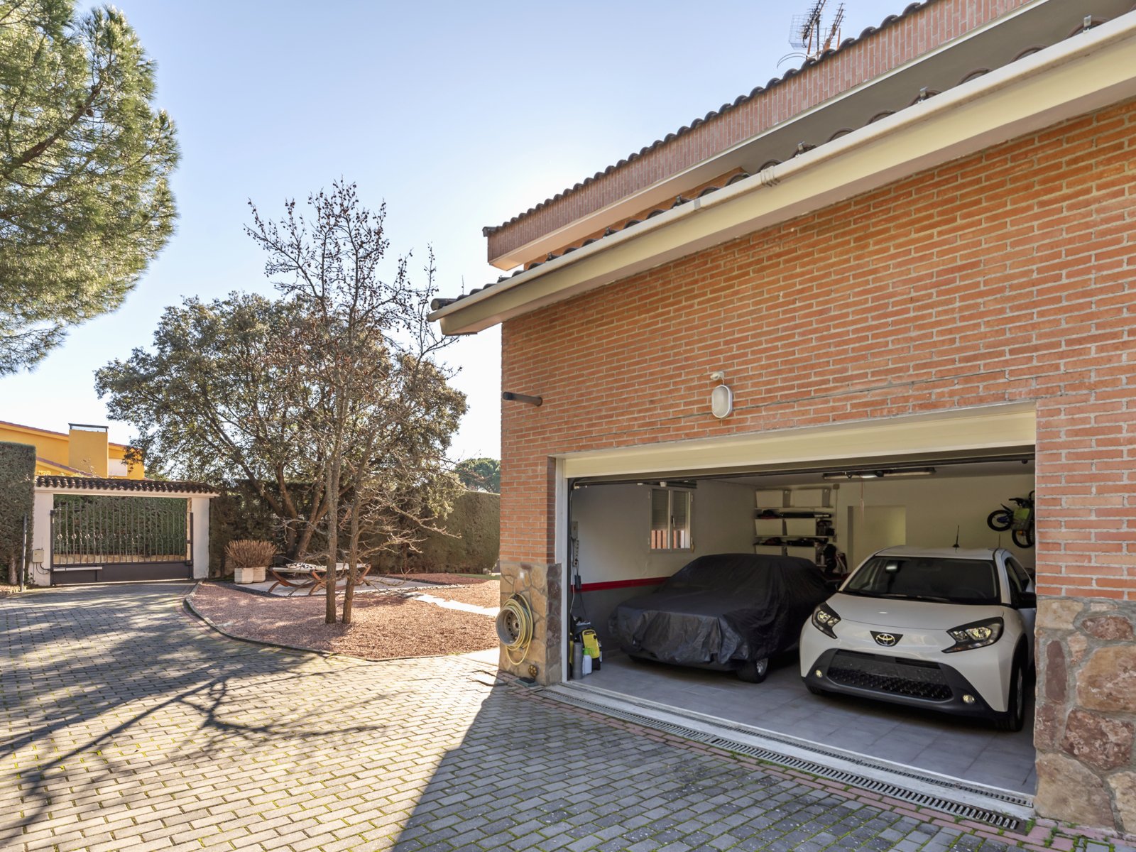 Crosby Garage Door Company