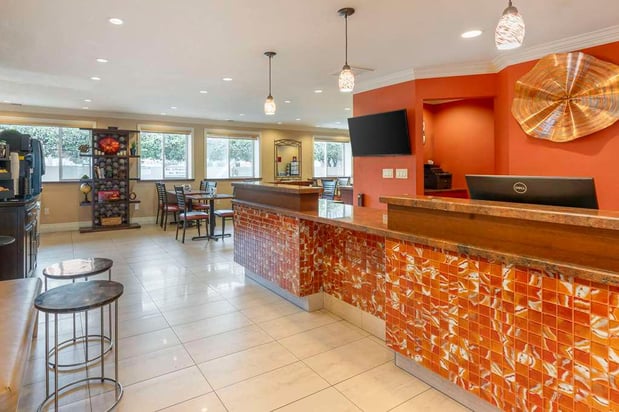 Images Best Western Plus Airport Plaza