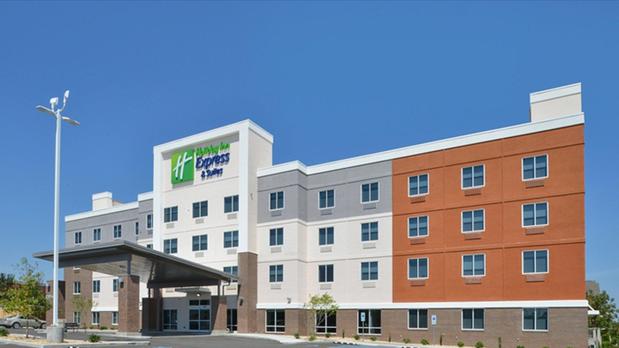 Images Holiday Inn Express & Suites Lexington - Hamburg Area by IHG