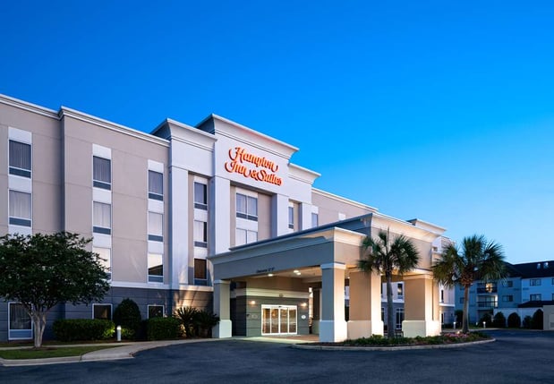 Images Hampton Inn & Suites Mobile I-65@ Airport Blvd