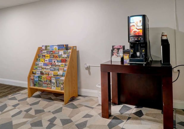 Images Yankee Clipper Inn, SureStay Collection by Best Western