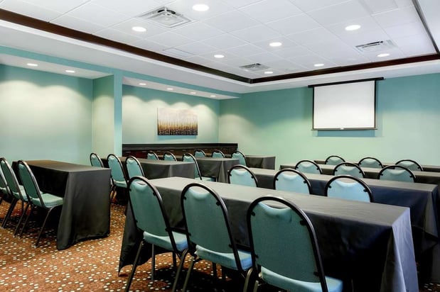 Images Hampton Inn & Suites Wheeling-The Highlands