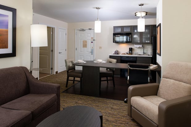 Images Candlewood Suites Olathe - Kansas City Area by IHG
