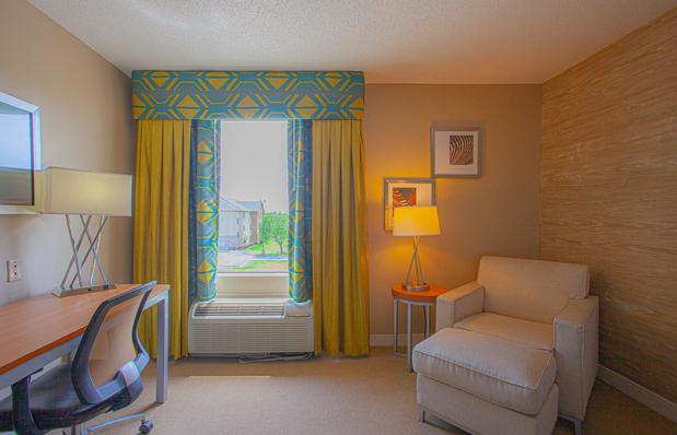Images Holiday Inn & Suites Spring - the Woodlands Area by IHG