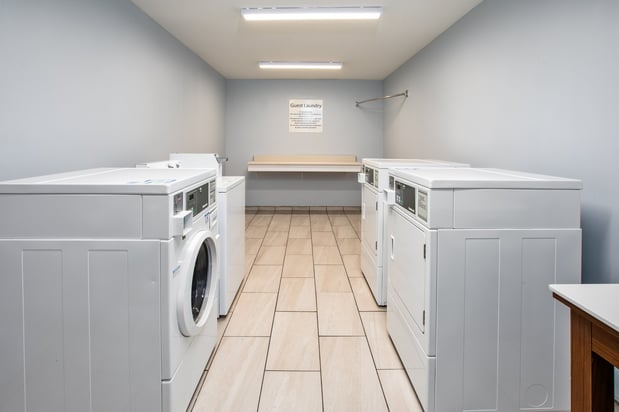 Images Holiday Inn Express & Suites Buffalo by IHG