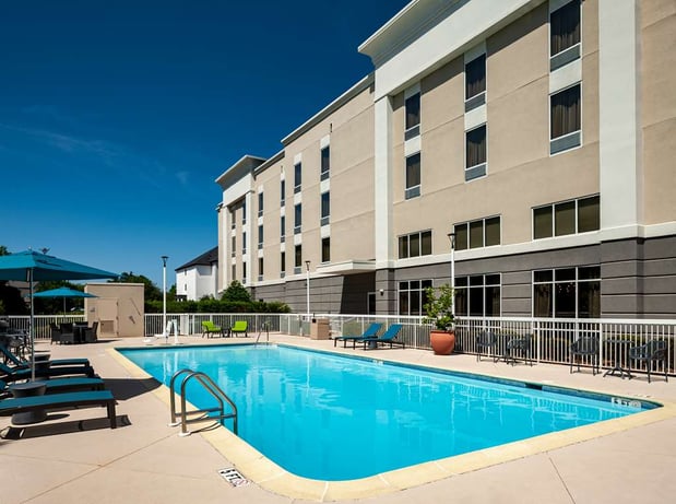 Images Hampton Inn & Suites Mobile I-65@ Airport Blvd