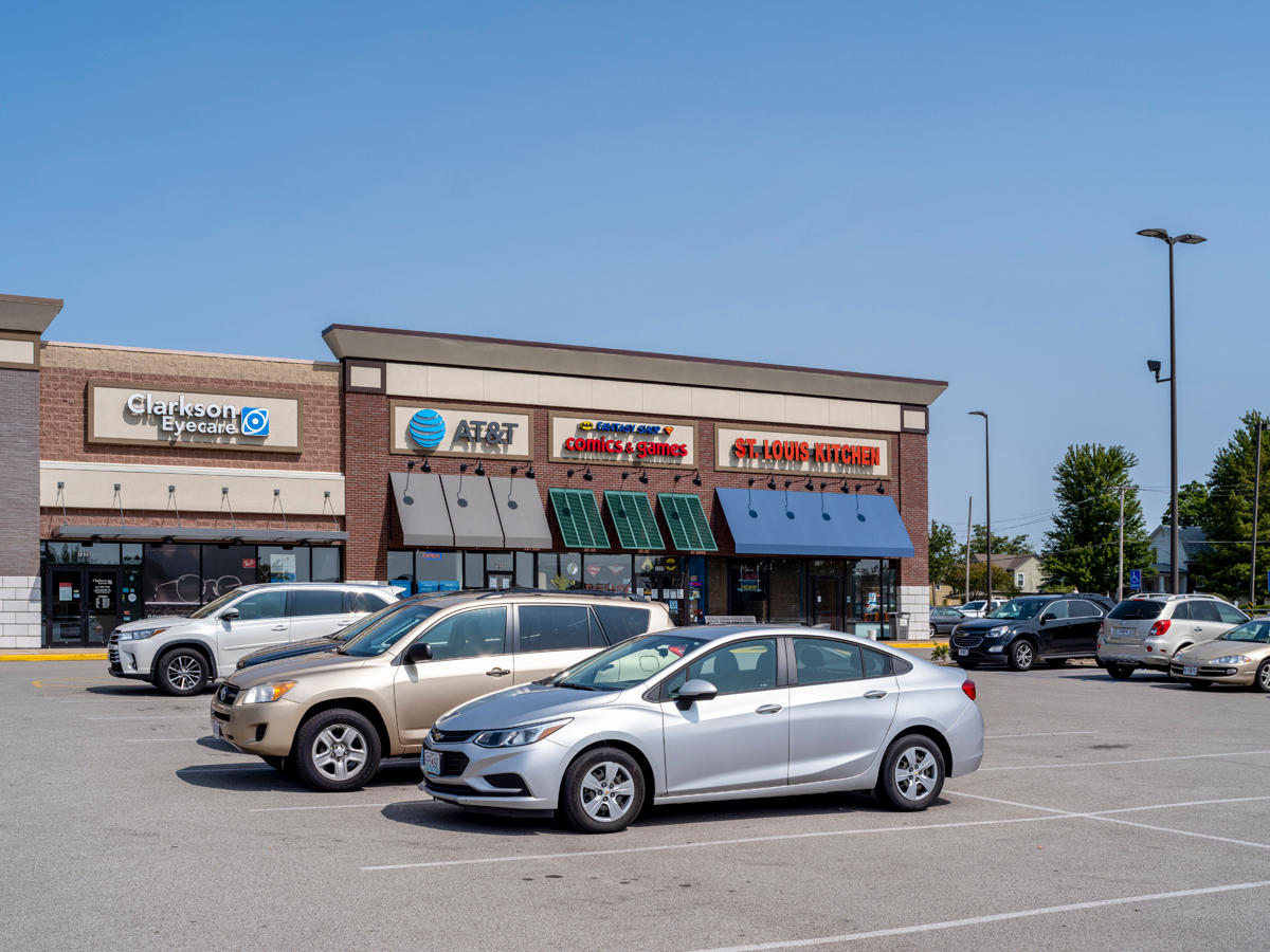 AT&T, Clarkson Eye Center, St. Louis Kitchen at Maplewood Square Shopping Center