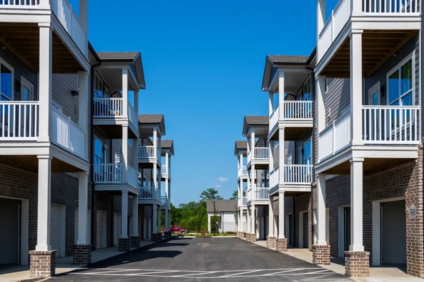 Images Grays Creek Apartments