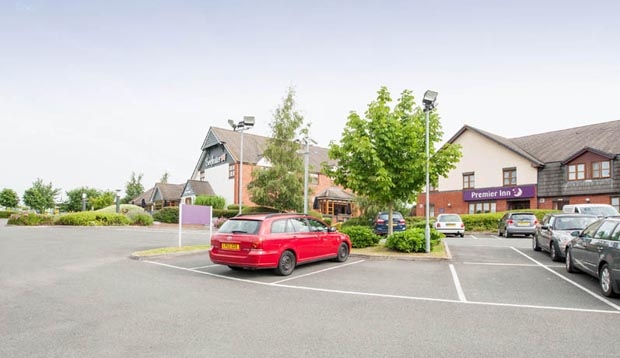 Premier Inn Winnersh Winnersh 08715 278000