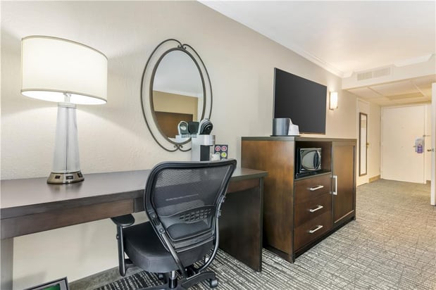 Images Best Western Plus Garden Court Inn