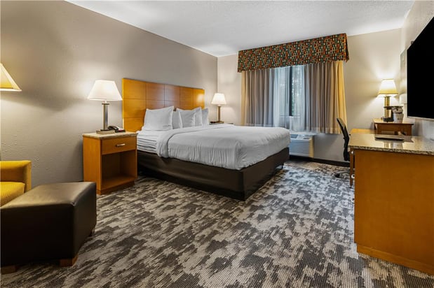 Images Best Western Ambassador Inn & Suites
